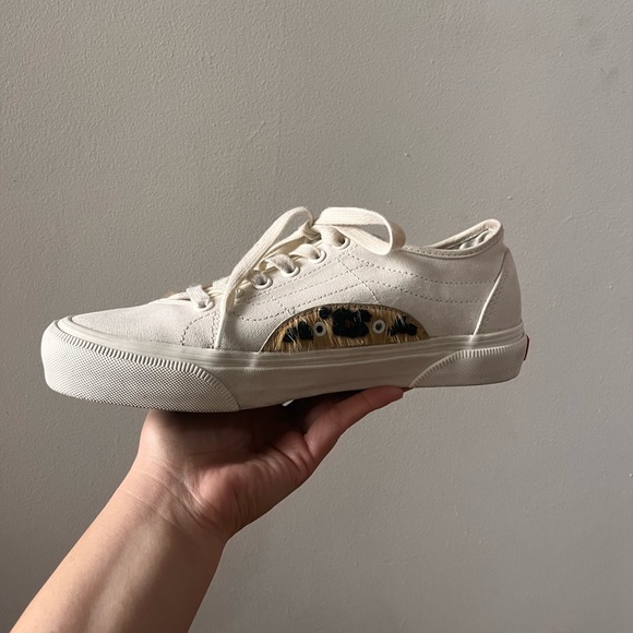 Leopard Vans - Picture 2 of 6